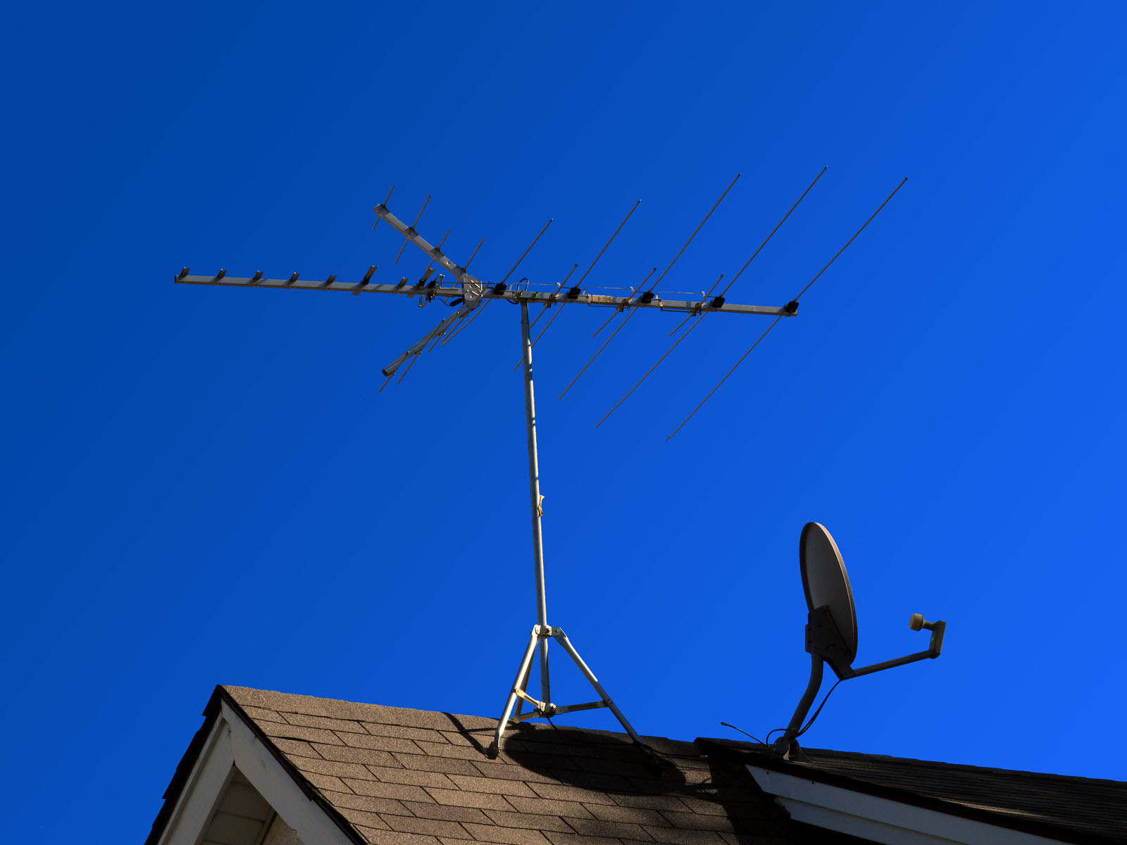 Satellite transmission dish